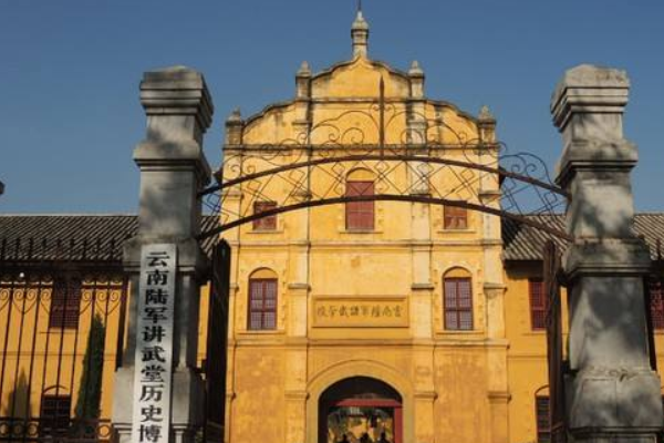 天堂一日游,请问天堂寨一日游大概要几点到达景区适合游玩时间是多长午餐怎么安排好呢谢谢