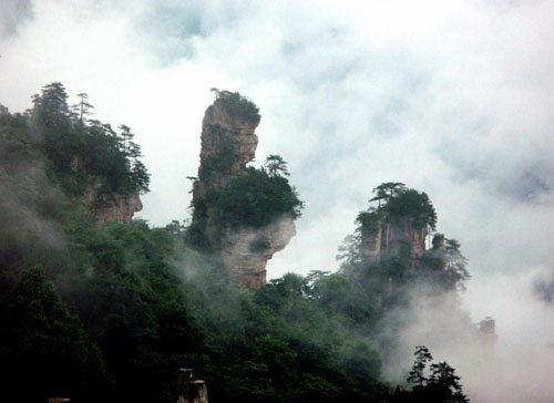 长沙到张家界旅游攻略（张家界旅游攻略及费用长沙）