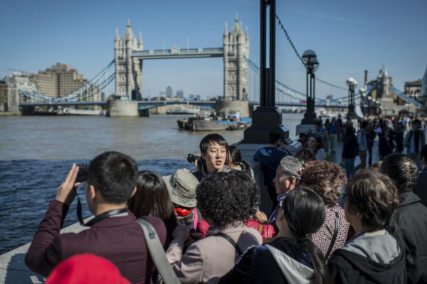 旅游景区的“天价”商品有什么猫腻（旅游景点天价）