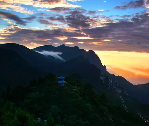 湖南周边旅游景点推荐,湖南周边有哪些比较适合旅游的地方