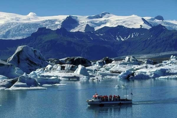 冰岛当地旅行团英语不好,有没有去过冰岛的我想找当地的旅行团哪个好