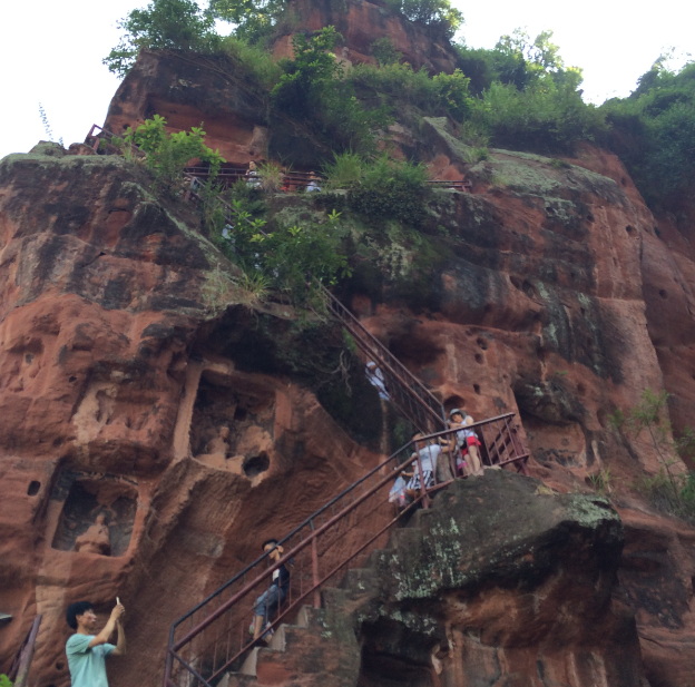 成都到乐山旅游攻略（成都去乐山一日游攻略）