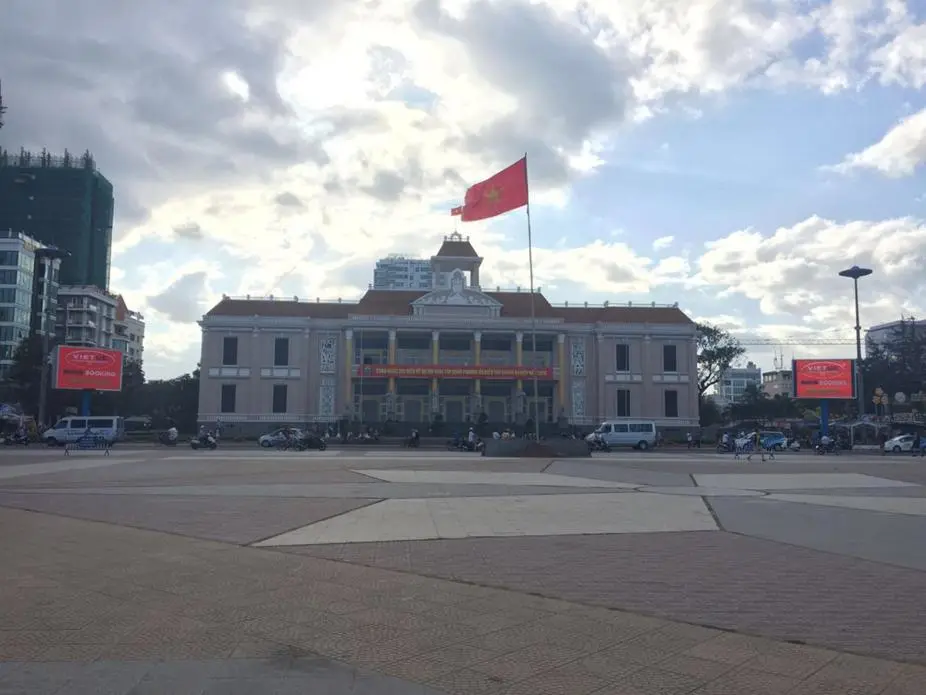 芽庄跟团,我们是跟团去芽庄旅游6天5晚团费一价全含了那两个人大概还要带多少钱合适一般的消费吧