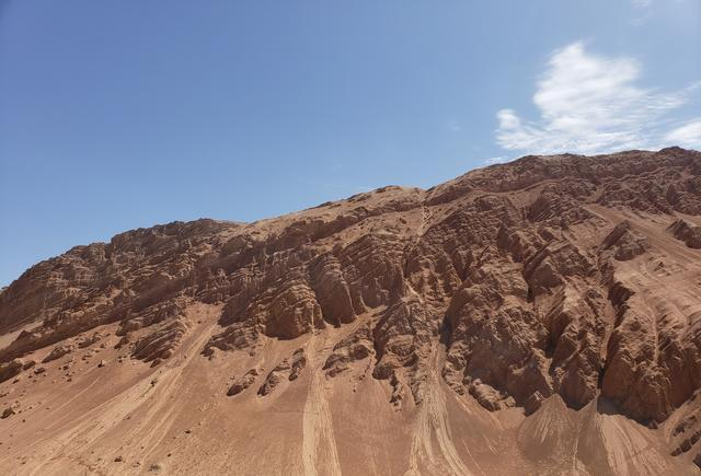 新疆景点众多哪个景点可以作为新疆的旅游名片（新疆吐鲁番旅游景点）