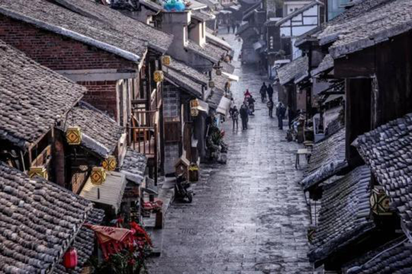 军事旅游景区,军事旅游景区如何打造户外越野徒步露营市场并请给个广告词探险之类的呵呵