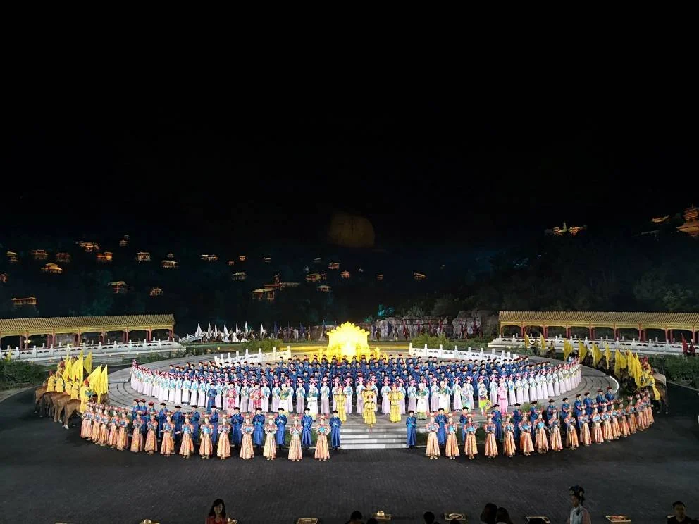 鼎盛王朝康熙大典去自由行,鼎盛王朝康熙大典是哪个旅游景区的旅游演出啊