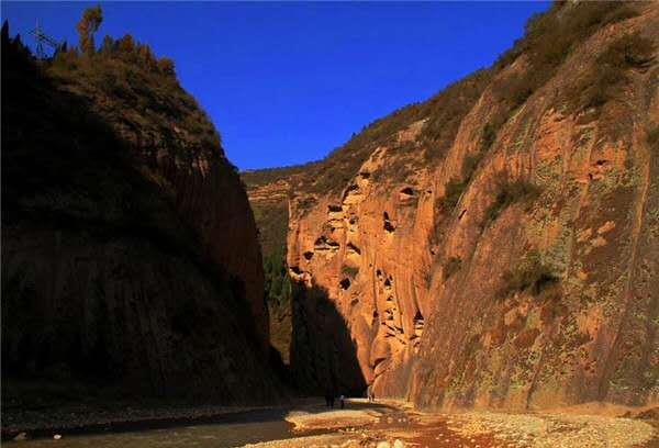 河池红色旅游自驾游路线（红色自驾游）