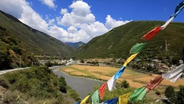 壤塘县的旅游（壤塘马尔康三日游）