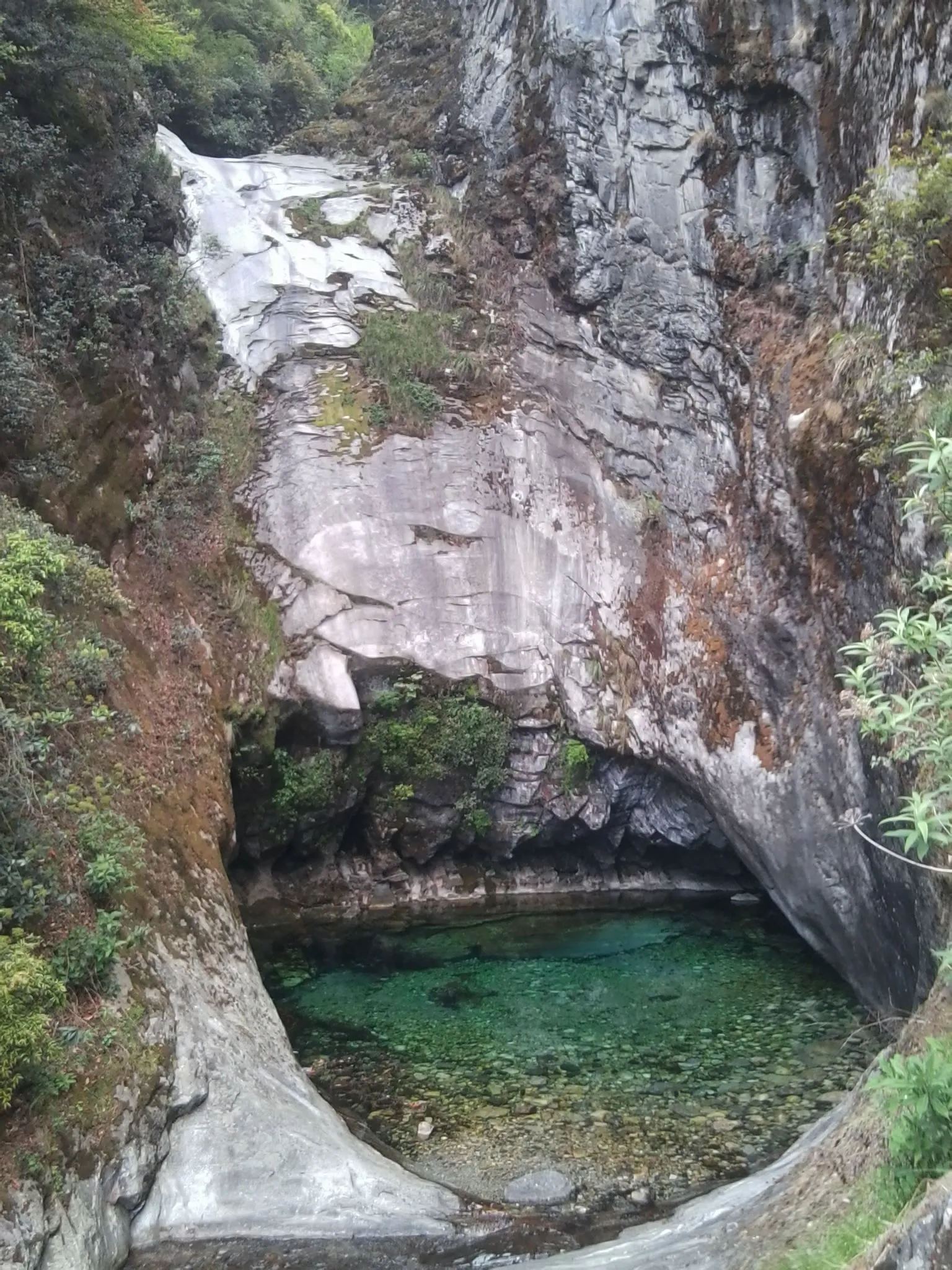 大理苍山的感通索道往返票价是（苍山感通索道二日游套票）