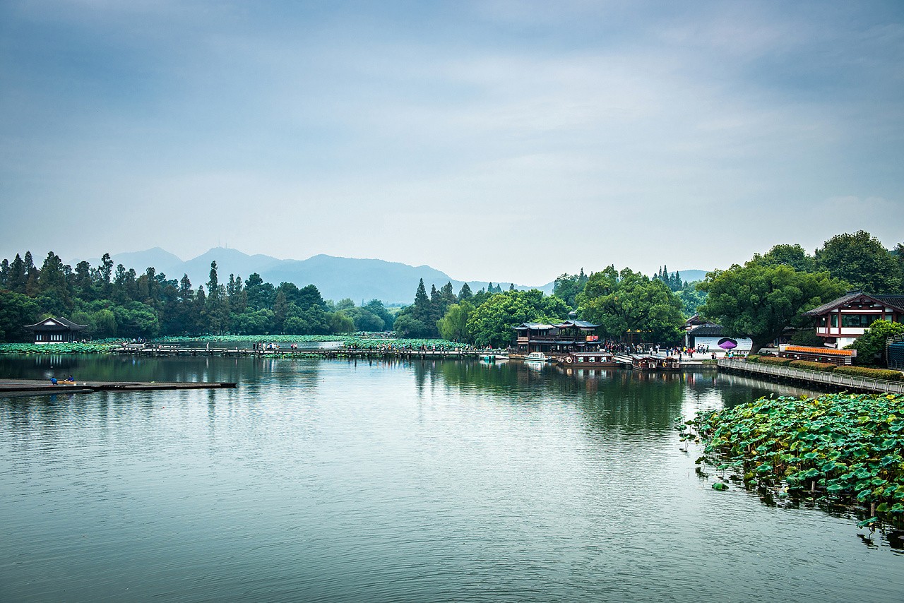 去杭州旅游的最佳季节是拿几月（10月份去杭州的旅游的有什么价格是多少）