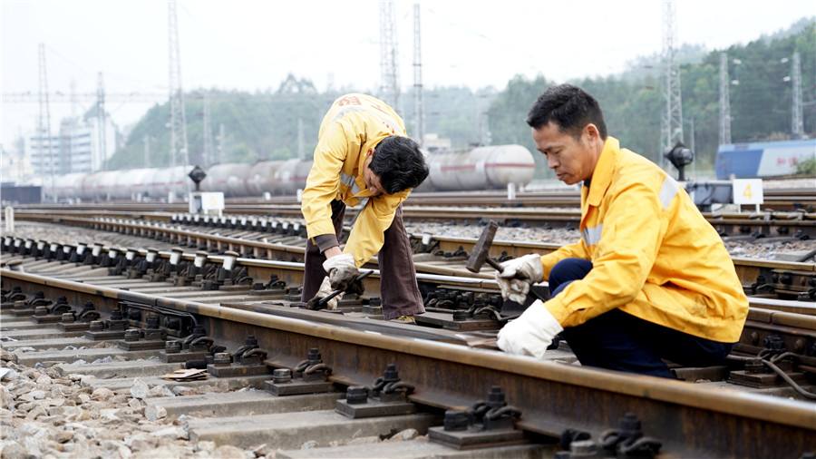 中国铁路标准轨距是多少毫米