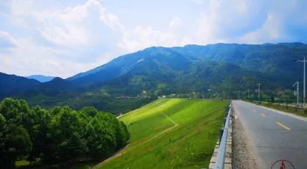 南武当旅游景区,走进湖北黄冈大别山不要门票的南武当是出游散心的好地方吗