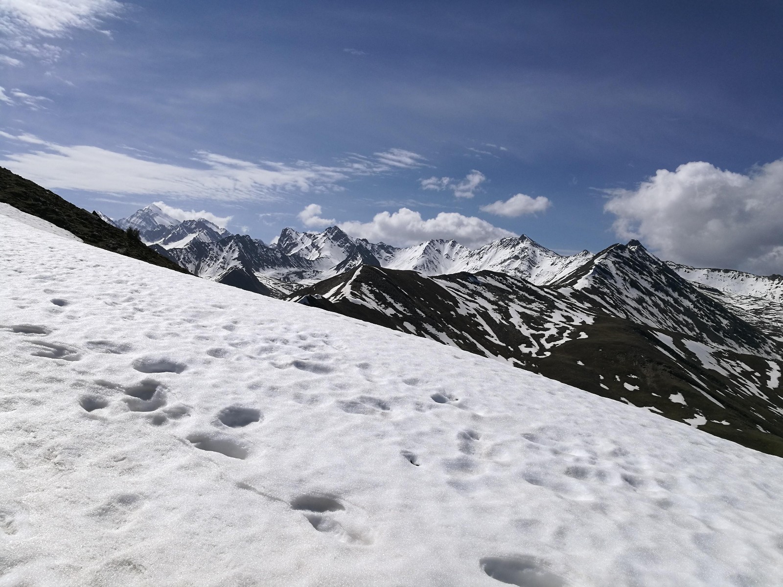 自驾路风景,有哪些风景绝美的自驾线路