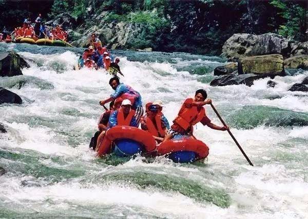 湖南郴州的东江湖值得一去吗（湖南郴州东江湖旅游社价格）