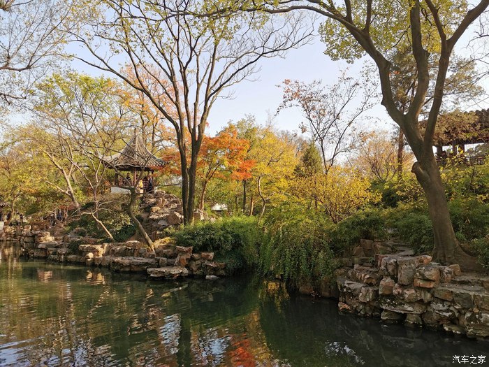 飞度旅行箱,两厢飞度的后备箱可以放下28的行李箱吗