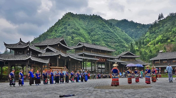 西江千户苗寨一日游,西江千户苗寨的详细旅游攻略有哪些