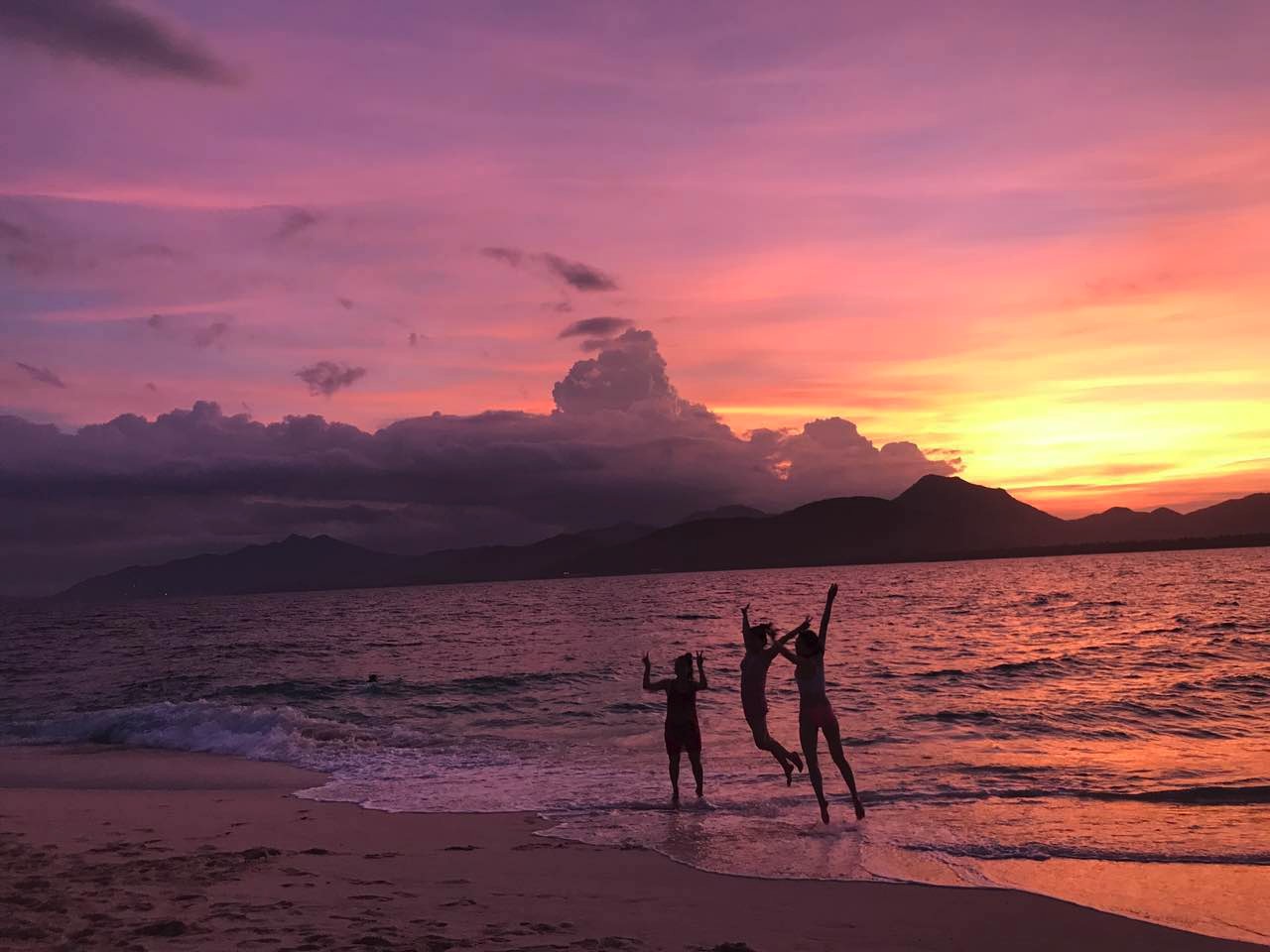 海南旅游潜水价格,朋友最近准备去海南三亚潜水问我买什么旅游保险好要能承保潜水这项运动的