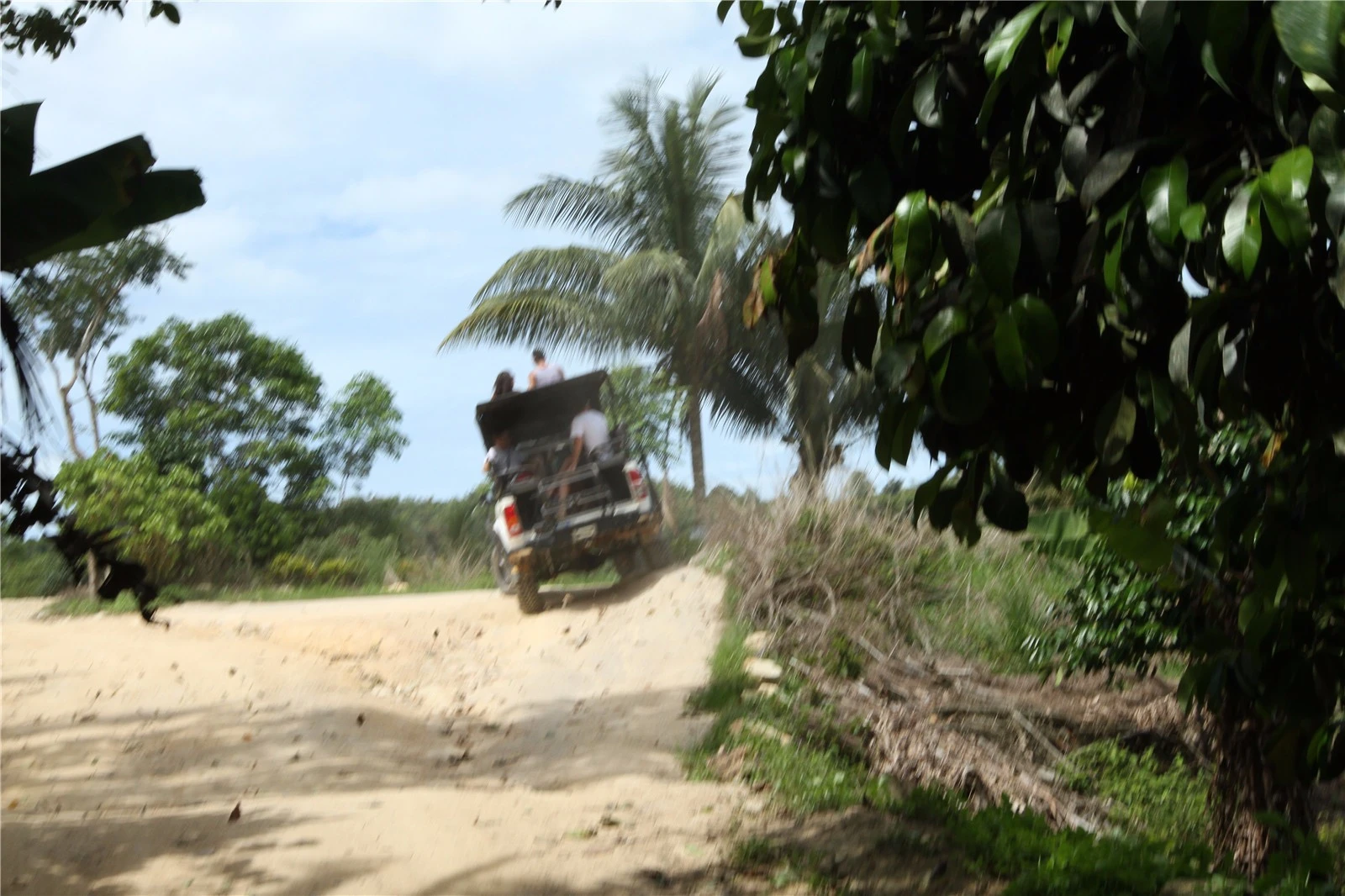 苏梅岛越野车一日游,苏梅岛越野车环岛4x4安全吗