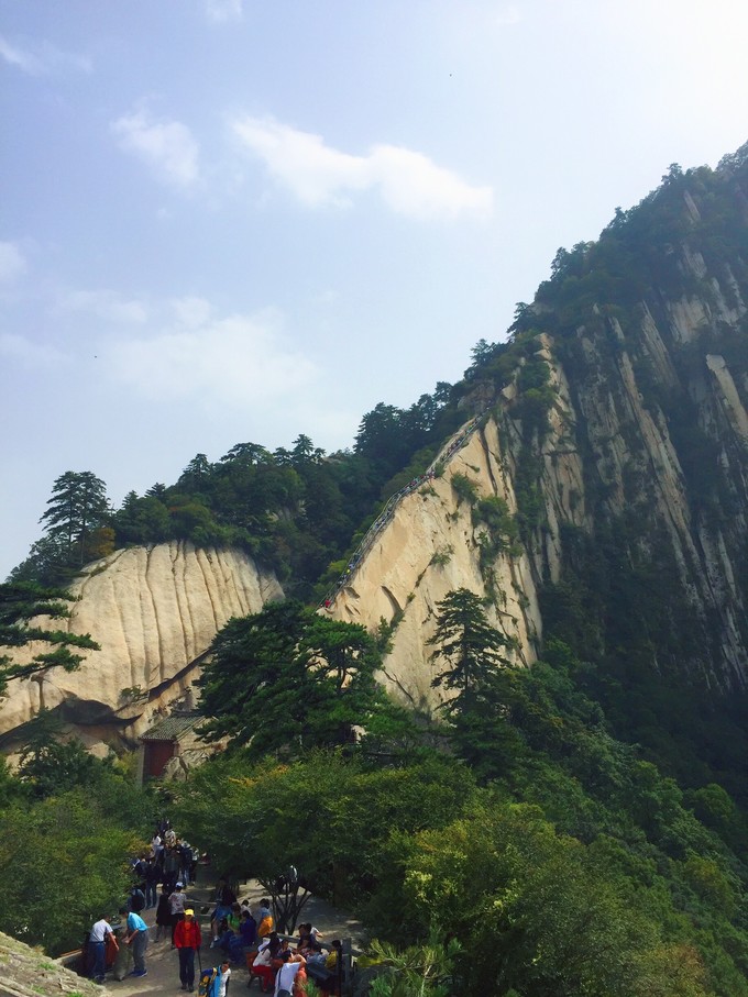 自主一个人从成都出发到西安旅游大约要的到多少钱（西安到成都自由行价格）