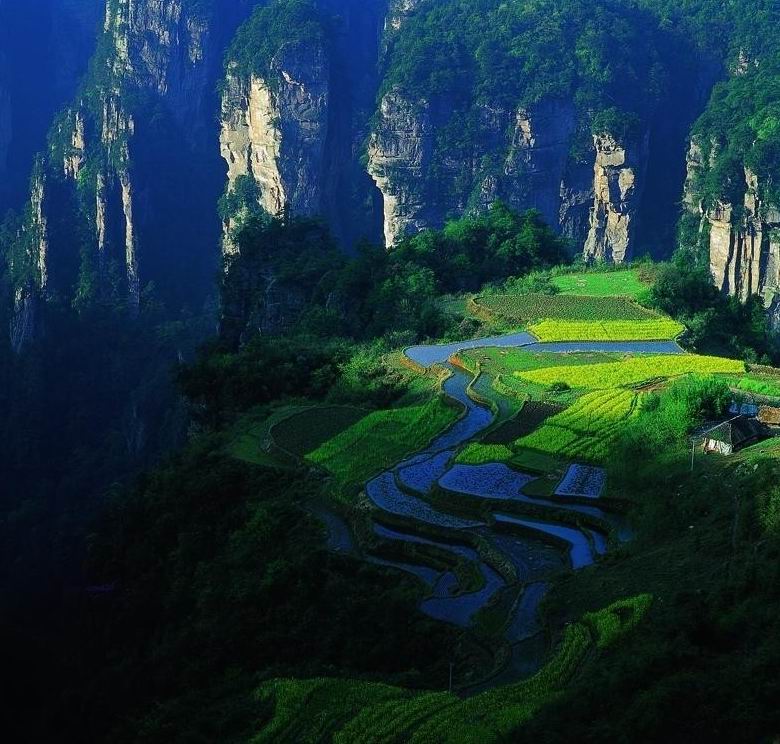 凤凰古城到张家界旅游攻略,凤凰古城张家界旅游攻略