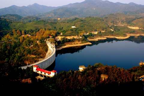 香山旅游风景区,北京香山附近旅游景点