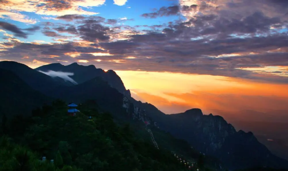 景色好的旅游景点,中国有哪些非常受好评的旅游景点呢景色怎么样