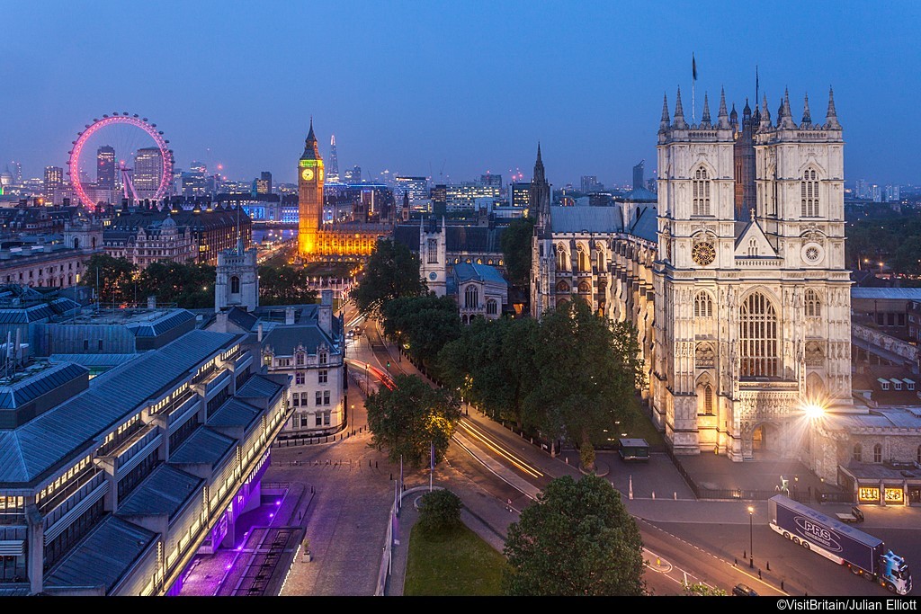 牛津大学旅游攻略（英国著名的旅游景点）