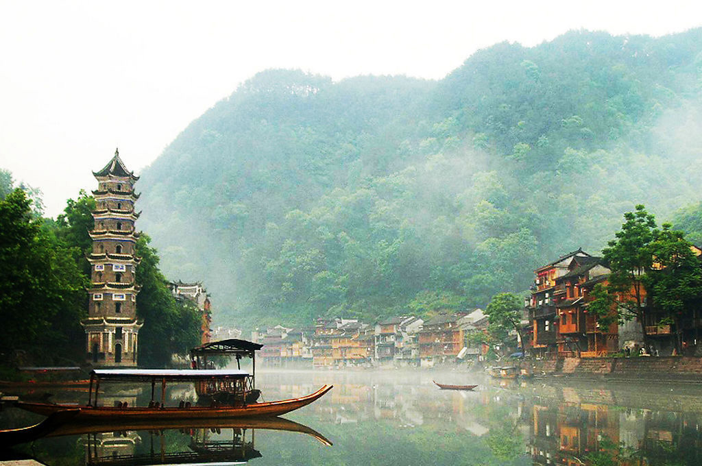 湖南张家界韶山凤凰古城旅游攻略,韶山衡山凤凰古城张家界旅游景点及攻略